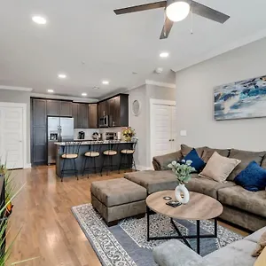  Holiday home Modern Nations - Walkable - 5 Mi Downtown